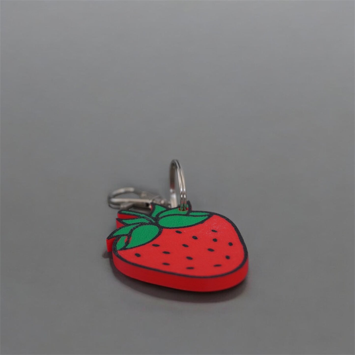 Strawberry NFC Bag Charm & Keychain– Customizable Smart Accessory