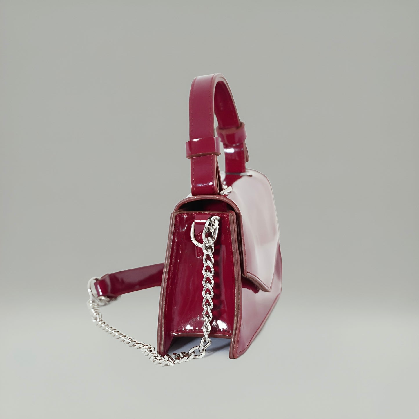 CHERRY - Mini sac bandoulière en cuir brillant et chic - Rouge cerise et noir