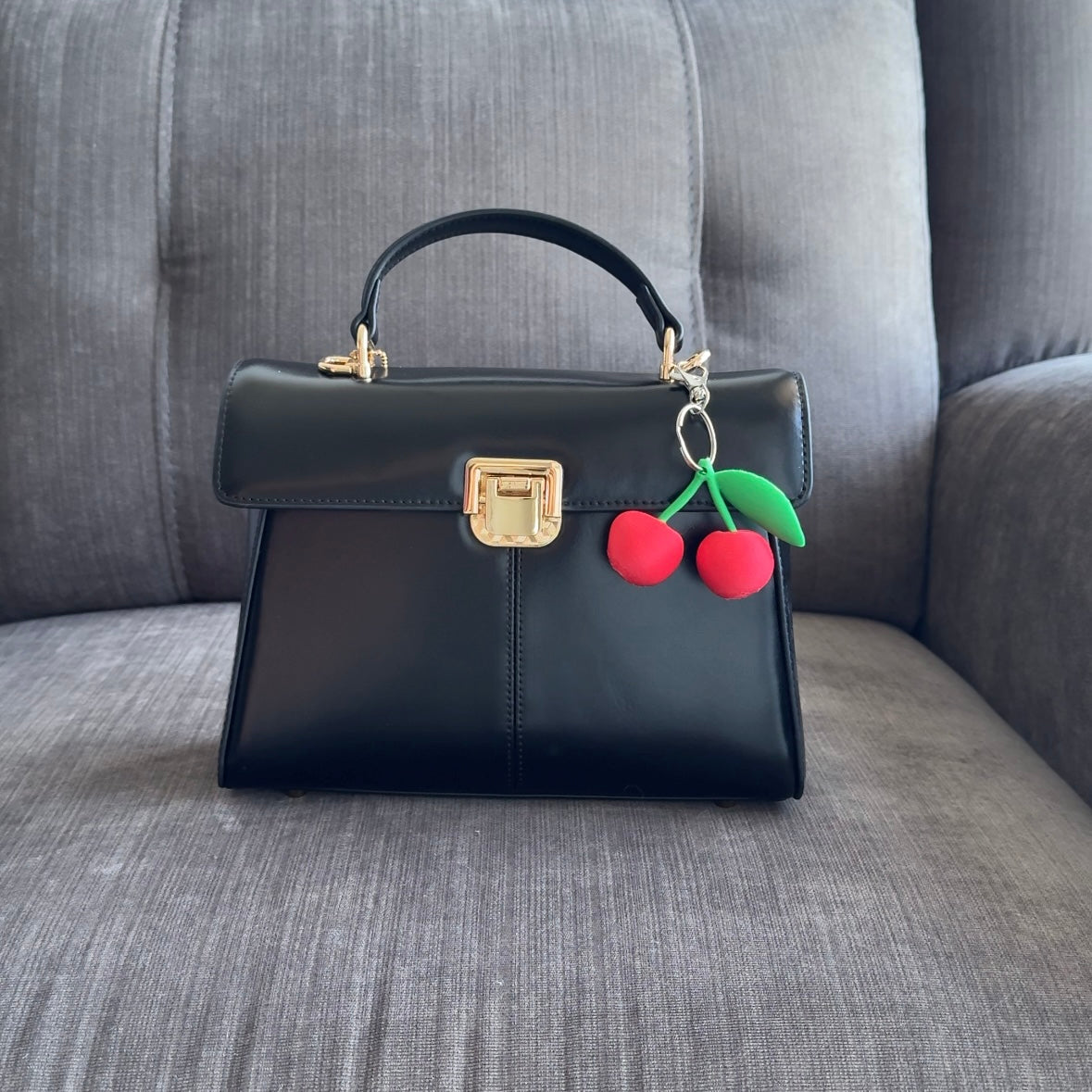 Customizable Cherry Bag Charm – Sweet & Stylish Accessory 🍒