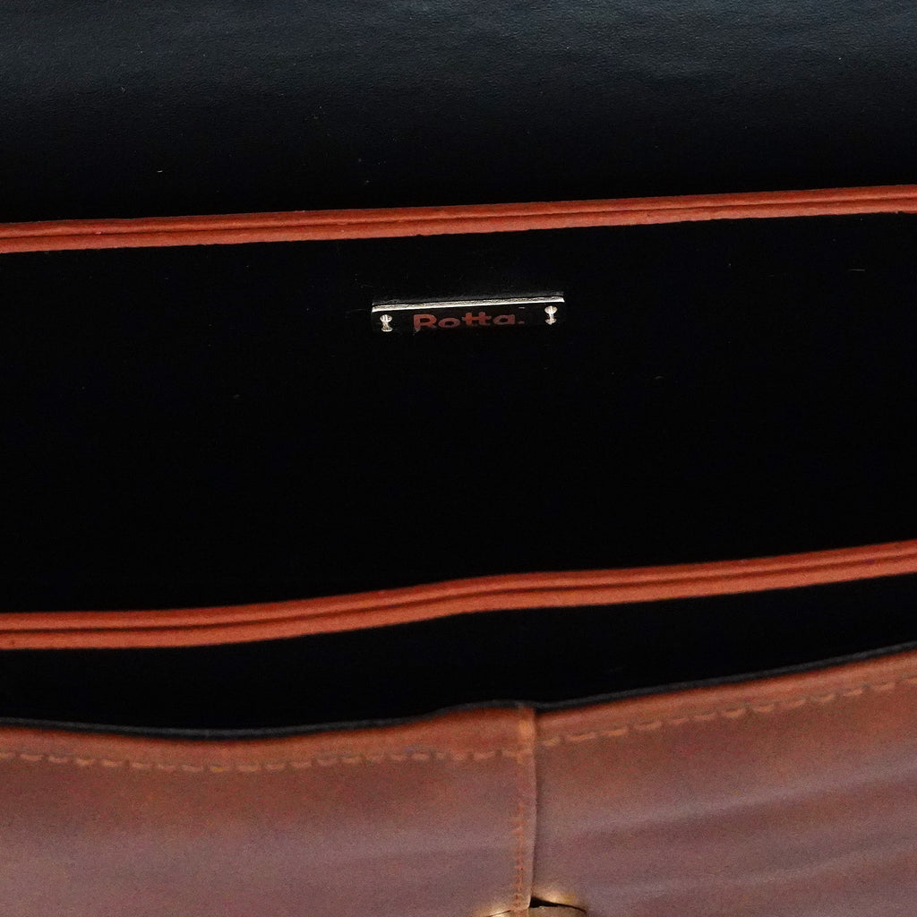 MIRA - Versatile Leather Crossbody Bag with Adjustable Strap and Multiple Compartments