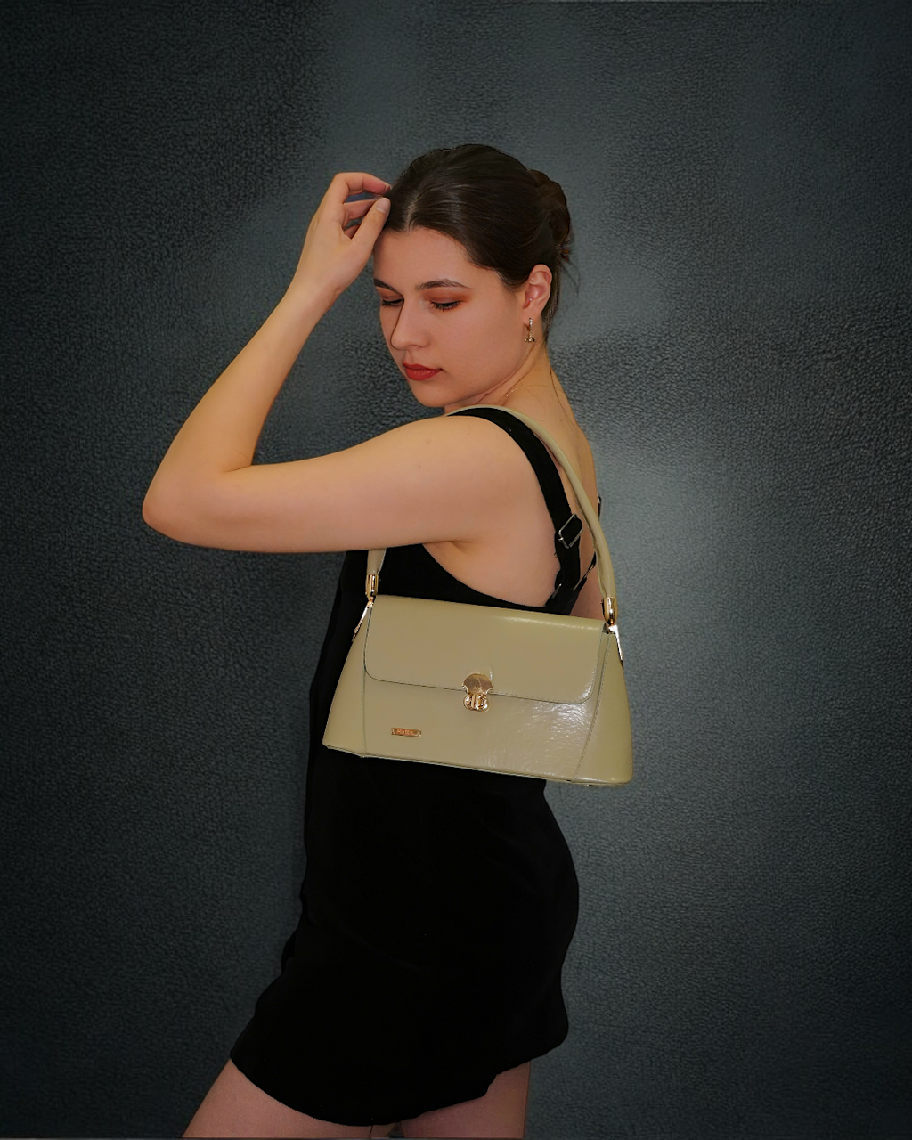 SERENE - Top Handle Shoulder Bag in Green