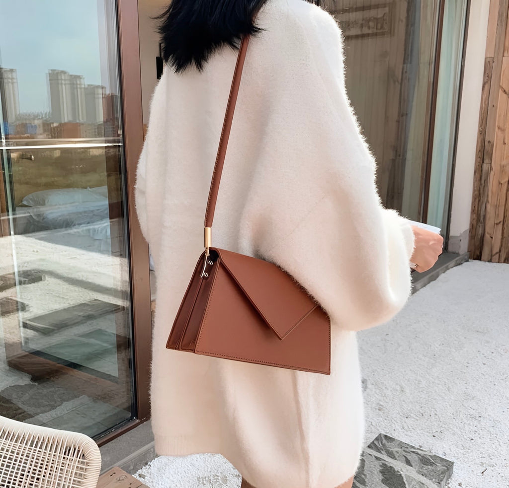 SOHO - Elegant Leather Envelope Crossbody Bag – Classic Black & Terracotta Brown