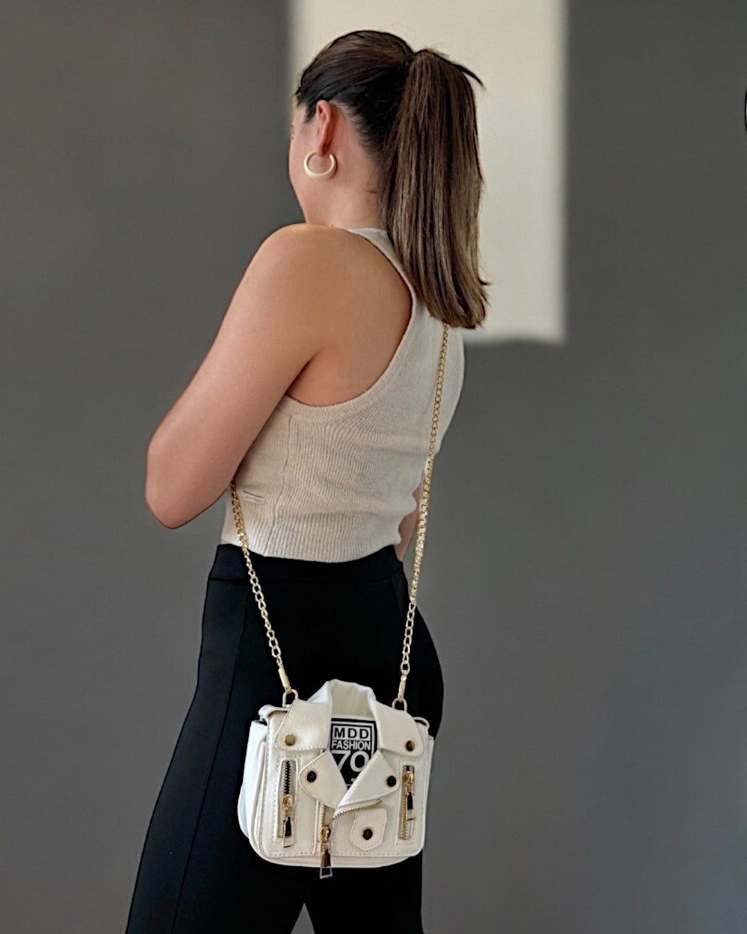 Mini sac à bandoulière en cuir NOVA avec bandoulière en chaîne