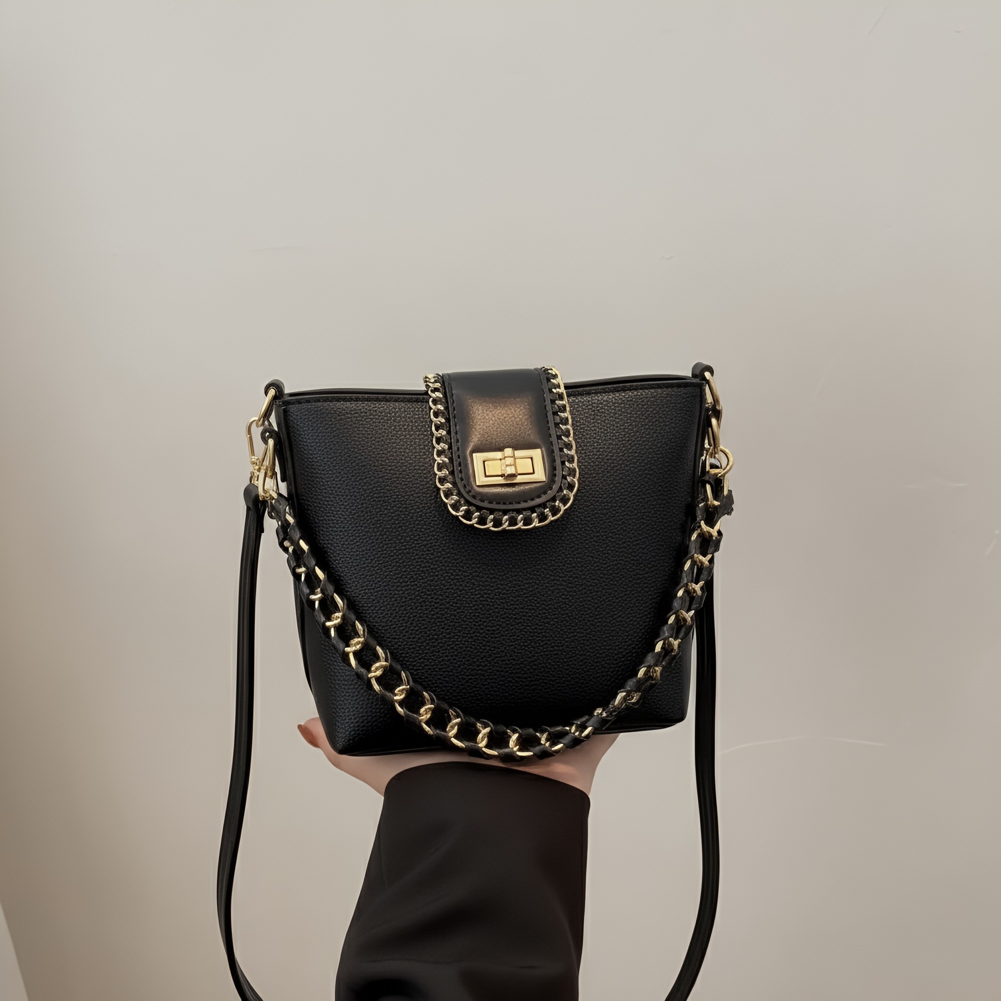cosmo black shoulder bag – chain detail minimal leather purse